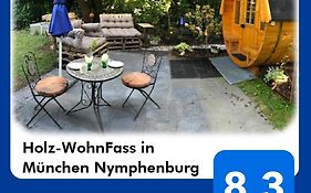 Holz-Wohnfass In Muenchen-Nymphenburg
